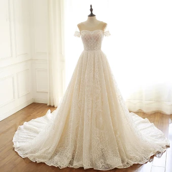 Luxe Champagne Robe De Mariée 2019 Princesse Encolure Dégagée Perlage Paillettes En Dentelle Fleur Manches Courtes Dos Nu Chapel Train