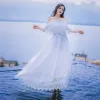 Eenvoudige Witte Huwelijksreis Maxi-jurken 2019 A lijn Uit De Schouder Kant Plooirok Korte Mouwen Lange Dameskleding