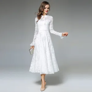 Simple Ivoire Désinvolte Robes Longues 2019 Princesse Encolure Dégagée Volants Manches Longues Thé Longueur Vêtements Femme
