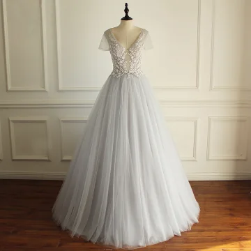 Chic Beautiful Grey Prom Dresses 2018 A Line Princess Beading Lace Flower Sequins V Neck Backless Short Sleeve Floor Length Long Formal Dresses
