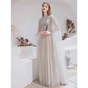 Charmant High End Grau Abendkleider 2021 A Linie Rundhalsausschnitt Perlenstickerei Strass Pailletten Ärmellos Lange Abend Festliche Kleider