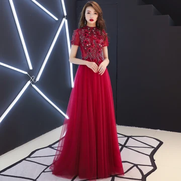 Chic Belle Bordeaux Robe De Bal 2019 Princesse Encolure Dégagée En Dentelle Fleur Appliques Perle Faux Diamant Manches Courtes Longue Robe De Ceremonie