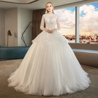 Audrey Hepburn Style Ivory Wedding Dresses 2019 Ball Gown Scoop Neck Beading Lace Flower Pearl Long Sleeve Chapel Train