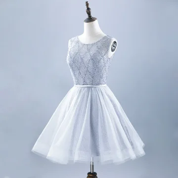 Chic Belle Gris Robe De Cocktail 2019 Princesse Encolure Dégagée En Dentelle Fleur Perle Sans Manches Dos Nu Noeud Courte Robe De Ceremonie