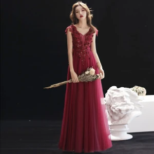 Chic Belle Bordeaux Robe De Soirée 2019 Princesse V Cou Perlage En Dentelle Fleur Cristal Sans Manches Dos Nu Longue Robe De Ceremonie