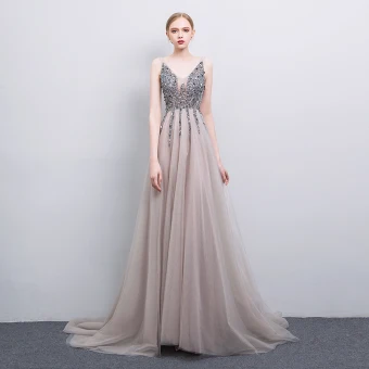 Sexy Gris Fait Main Perlage Robe De Soirée 2019 Princesse V Cou Paillettes Sans Manches Dos Nu Train De Balayage Robe De Ceremonie