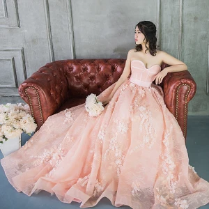 Elegant Perle Rosa Ballkjoler 2018 Prinsesse Perle Appliques Kjæreste Ryggløse Uten Ermer Chapel Train Formelle Kjoler