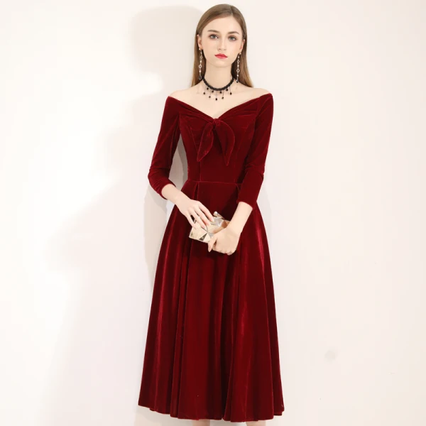 Chic / Beautiful Burgundy Homecoming Graduation Dresses 2019 A-Line / Princess Suede V-Neck Bow 3/4 Sleeve Backless Tea-length Formal Dresses