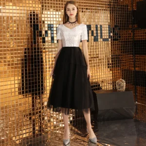 Moderne Mode Noire De Retour Robe De Graduation 2019 Princesse V Cou Paillettes Manches Courtes Dos Nu Thé Longueur Robe De Ceremonie