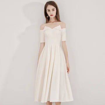 Chic Beautiful Champagne Homecoming Graduation Dresses 2019 A Line Princess Off The Shoulder Short Sleeve Backless Tea Length Formal Dresses