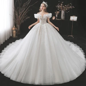 Magnífico Marfil Ball Gown Vestidos De Novia 2021 Scoop Escote Rebordear Rhinestone Lentejuelas Con Encaje Flor Manga Corta Sin Espalda Royal Train