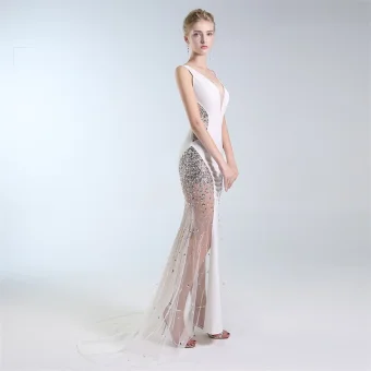 Sexy Ivoire Transparentes Robe De Soirée 2019 Trompette Sirène V Cou Paillettes Faux Diamant Sans Manches Dos Nu Train De Balayage Robe De Ceremonie