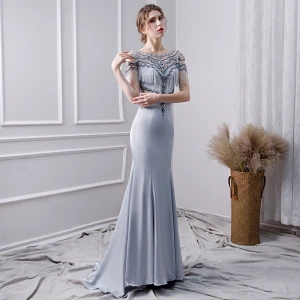 Luxe Argenté Fait Main Perlage Robe De Soirée 2019 Trompette Sirène Encolure Dégagée Perle Gland Cristal Paillettes Manches Courtes Train De Balayage Robe De Ceremonie