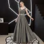 Charmant Silber Abendkleider 2019 A Linie Ärmellos Glanz Polyester Perle Strass Stoffgürtel V-Ausschnitt Rückenfreies Lange Festliche Kleider