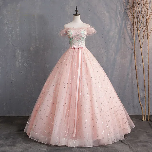 Élégant Perle Rose Robe De Bal 2019 Robe Boule De l'épaule Appliques En Dentelle Fleur Paillettes Noeud Perle Manches Courtes Dos Nu Longue Robe De Ceremonie