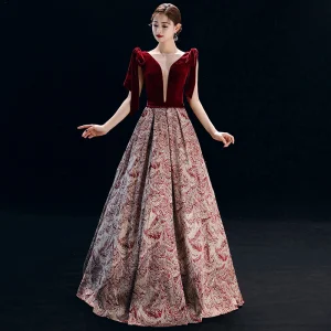 Élégant Bordeaux Robe De Soirée 2019 Princesse Encolure Carrée Daim Sans Manches Dos Nu Impression Longue Robe De Ceremonie