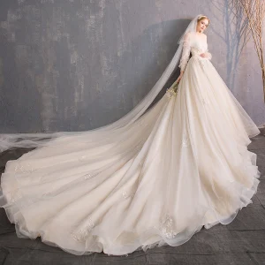 Audrey Hepburn Stil Champagner Brautkleider Hochzeitskleider 2019 A Linie Off Shoulder Perlenstickerei Pailletten Perle Spitze Blumen 3 4 Ärmel Rückenfreies Königliche Schleppe