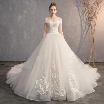 Élégant Champagne Robe De Mariée 2019 Princesse De L Épaule Perlage Perle Cristal Paillettes En Dentelle Fleur Manches Courtes Dos Nu Royal Train