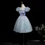 Sexy Bleu Ciel Paillettes Courte Robe De Fête 2025 Robe Boule Encolure Carrée Gonflée Manches Courtes Dos Nu Soirée Robe De Ceremonie