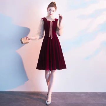 Vintage Originale Bordeaux De Retour Robe De Graduation 2019 Princesse V Cou Daim Noeud 3 4 Manches Mi Longues Robe De Ceremonie
