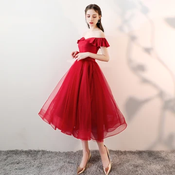 Chic Belle Bordeaux De Retour Robe De Graduation 2018 Princesse Ceinture De L Épaule Dos Nu Sans Manches Thé Longueur Robe De Ceremonie