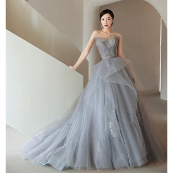 Charmant Gris Robe De Bal 2021 Princesse Bustier Noeud En Dentelle Fleur Sans Manches Dos Nu Train De Balayage Promo Robe De Ceremonie