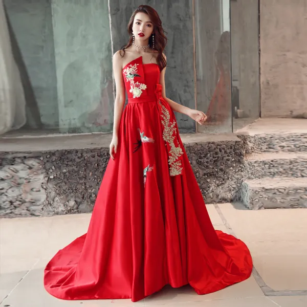Chinese style Red Evening Dresses  2019 A-Line / Princess Strapless Appliques Lace Bow Sleeveless Backless Court Train Formal Dresses