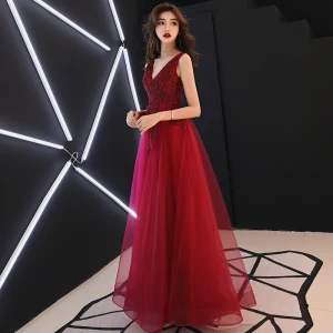 Chic Belle Bordeaux Robe De Soirée 2019 Princesse V Cou Sans Manches Perlage Cristal En Dentelle Fleur Dos Nu Longue Robe De Ceremonie