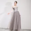 Chic / Beautiful Grey Prom Dresses 2019 A-Line / Princess Appliques Lace Flower Off-The-Shoulder Short Sleeve Backless Floor-Length / Long Formal Dresses