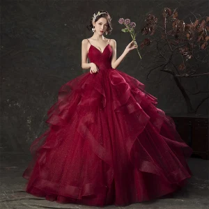 Sjarmerende Quinceañera Burgunder Ballkjoler 2019 Ballkjole Spaghettistropper Glitter Uten Ermer Ryggløse Gripende Ruffles Lange Formelle Kjoler
