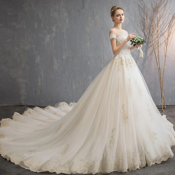 Élégant Champagne Robe De Mariée 2019 Princesse Encolure Dégagée Volants Perlage Perle En Dentelle Fleur Manches Courtes Dos Nu Royal Train