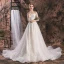 Elegante Ivory / Creme Brautkleider / Hochzeitskleider 2019 A Linie Rundhalsausschnitt Pailletten Spitze Blumen Quaste 3/4 Ärmel Rückenfreies Kathedrale Schleppe