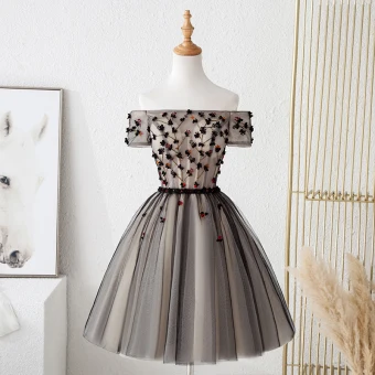 Charmig Svarta Festklänningar 2019 Prinsessa Av Axeln Beading Kristall Appliqués Rosett Korta Ärm Halterneck Korta Formella Klänningar