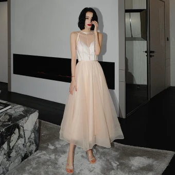 Mode Champagne Robe De Bal 2021 Princesse Encolure Dégagée Ceinture Sans Manches Thé Longueur Promo Robe De Ceremonie