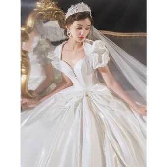 Vintage Originale Simple Ivoire Perle Satin Robe De Mariée 2021 Robe Boule Encolure Carrée Manches Courtes Dos Nu Noeud Royal Train Mariage