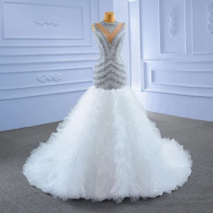 High End White Glitter Wedding Dresses 2021 Trumpet Mermaid Scoop Neck Beading Crystal Sequins Sleeveless Chapel Train Wedding