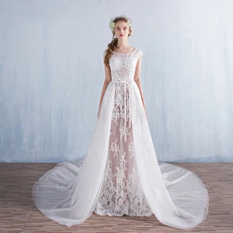Moderne Mode Princesse Plage Robe De Mariée 2017 Manches Courtes Dos Nu Appliques Blanche Glitter En Dentelle Noeud Ceinture Détachable Chapel Train