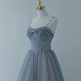 Charmant Bleu Ciel Robe De Bal 2021 Princesse Bretelles Spaghetti Perlage Sans Manches Dos Nu Longue Promo Robe De Ceremonie