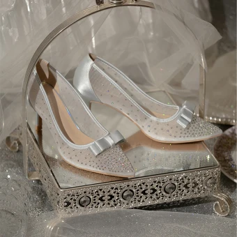 Élégant Ivoire Noeud Faux Diamant Chaussure De Mariée 2021 6 Cm Talons Aiguilles À Bout Pointu Mariage Escarpins Talons Hauts