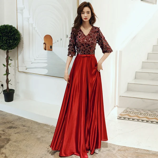 Bridesmaid Dresses Burgundy Color Elegant V-Neck A Line Slit Stretch Satin Long Bridesmaid Dress