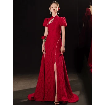 Chinese Style High End Burgundy Lace Cheongsam Qipao Evening Dresses 2021 A Line Princess High Neck Pearl Lace Flower Short Sleeve Backless Sweep Train Evening Party Formal Dresses