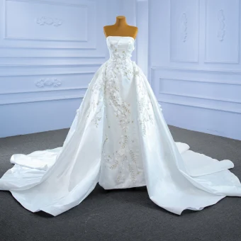 Luxe Ivoire Satin Perlage Perle Paillettes Robe De Mariée 2021 Princesse Bustier Appliques Sans Manches Dos Nu Royal Train Mariage