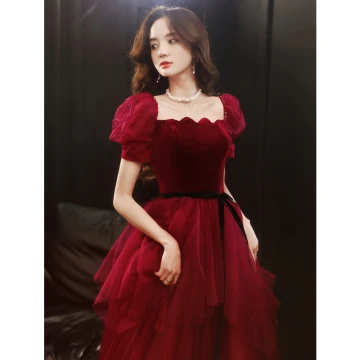 Élégant Bordeaux Daim Robe De Bal 2021 Princesse Encolure Carrée Manches Courtes Dos Nu Noeud Ceinture Longue Promo Robe De Ceremonie