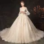 Élégant Champagne Robe De Mariée 2019 Robe Boule V-Cou En Dentelle Fleur Manches de cloche Dos Nu Cathedral Train