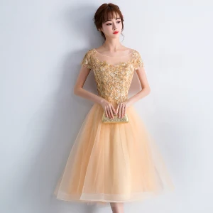 Chic Beautiful Champagne Homecoming Graduation Dresses 2018 A Line Princess Sequins Lace Flower Scoop Neck Short Sleeve Knee Length Formal Dresses