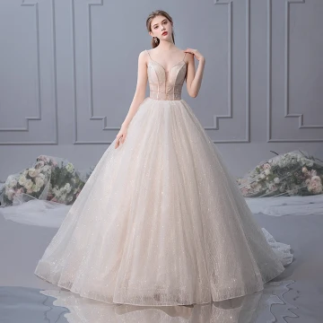 Elegant Champagne Brudekjoler 2019 Ballkjole Spaghettistropper Uten Ermer Ryggløse Cathedral Train