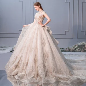 Luxe Champagne Robe De Mariée 2019 Robe Boule Encolure Dégagée Perlage Perle Paillettes En Dentelle Fleur Mancherons Dos Nu Royal Train Volants En Cascade