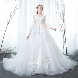 Moderne Mode Blanche Enceinte Robe De Mariée 2019 Empire V Cou En Dentelle Fleur Faux Diamant Sans Manches Dos Nu Chapel Train