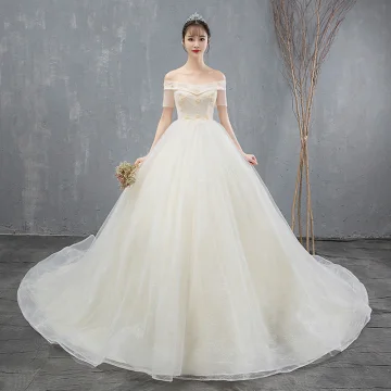 Élégant Champagne Robe De Mariée 2019 Robe Boule De L 039 Épaule Appliques En Dentelle Fleur Manches Courtes Dos Nu Chapel Train