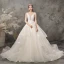 Élégant Champagne Robe De Mariée 2019 Princesse Encolure Dégagée Appliques Cristal En Dentelle Fleur Sans Manches Dos Nu Chapel Train